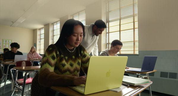 Povezljivost in napreden operacijski sistem