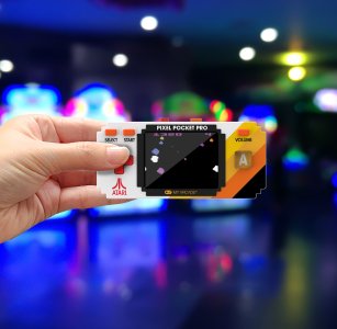 Baterijsko napajanje in obesek za ključe