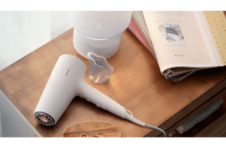 Sijoči in gladki lasje