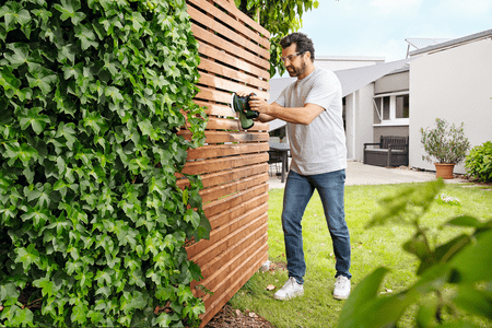 Bosch EasyOrbit 18V-10 brušenje lesa