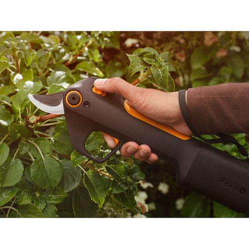 Akumulatorske škarje Fiskars ePruner M Bypass