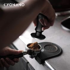 Nikcorp Tamper za espresso 51 mm Delonghi La Pavoni Breville Gaggia 304 nerjavno jeklo kalibriran 13,6 kg dvostopenjski sistem vzmeti rebrasta podlaga črn anodiziran ročaj za profesionalno doziranje