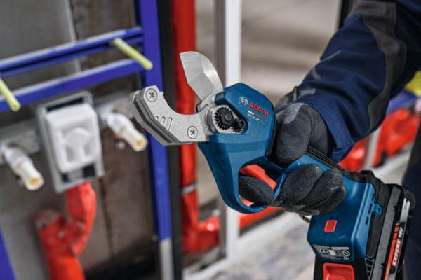 Čisti in natančni rezultati z jeklenim rezilom DC53