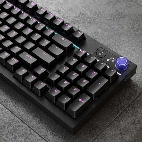 Prilagodljiva RGB osvetlitev in enostavna personalizacija