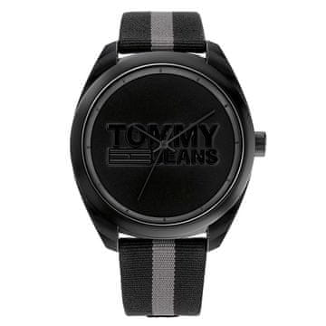 Tommy Hilfiger Ura 1792039. Kvarčni mehanizem, črne barve. Moška.