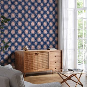 Artgeist Tapeta - Sončni vzorci - ponavljajoč se motiv sonca na temno modri podlagi / Kozmična sonca - eleganten vintage vzorec sonca in zvezd