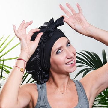 shumee Yeye črna satenasta kapa