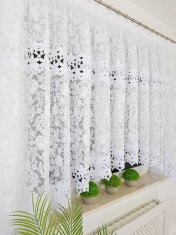 Že izdelana zavesa 300x160 cm s 3D vezenjem in gipur čipko, prišita v krivulji