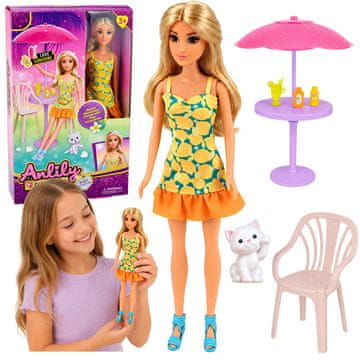 slomart LEAN TOYS Lutka Anlily v rumeni obleki z vrtnim pohištvom
