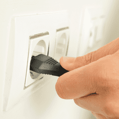 F-ELEKTRO Priključni kabel s stikalom, črn ploščat, OMYp 2x0,75