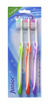 Beauty Formulas Zobna ščetka Beauty Formulas Active Oral Care Junior (8-12 let) 1 paket - 3 kosi