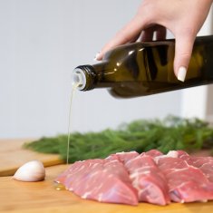 BE Steklenica MARASCA SQUARE OLIVE 750 ml za olivno olje z dozirnikom