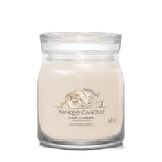Yankee Candle Topel kašmir - Yankee Candle Signature - Srednja sveča z dvema stenjema - Novo 2022