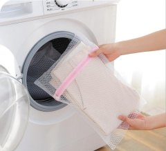 33 Mrežasta vrečka za pranje spodnjega perila in zaves EE75