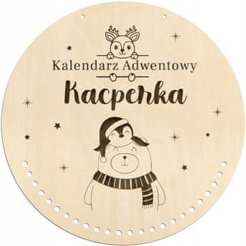 shumee Adventni koledar z okroglim lesenim podstavkom in otrokovim imenom na steni