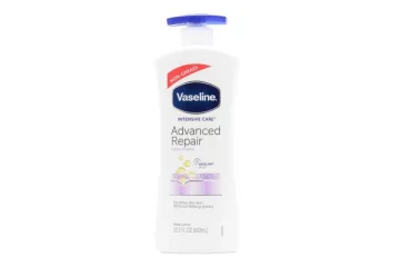 Vaseline Vlažilni losjon za telo Advanced Repair z vazelinom 600 ml