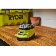 Ryobi 2,5Ah baterija + polnilnik RC18120A-125