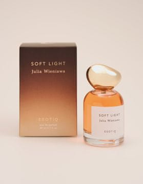Nežna lahka dišava Julia Wieniawa x ESOTIQ 50 ml ONE