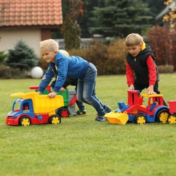 Velikanski traktor nakladalnik 66000