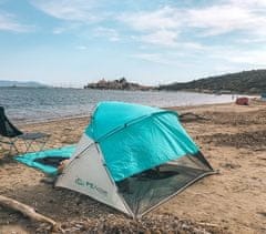 Velik šotor za plažo v senci