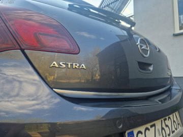 OPEL ASTRA J HB - KROMIRANA LETOVKA Kromirana PRTLJAŽNA VRATA
