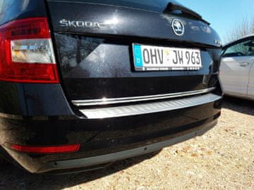 KROMIRANA OBLOGA ZADNJIH VRAT Škoda Octavia 2 Kombi