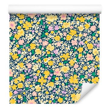 Tapeta Cottagecore Flowers v sivi in bež barvi za dnevno sobo in spalnico 50x1000 cm