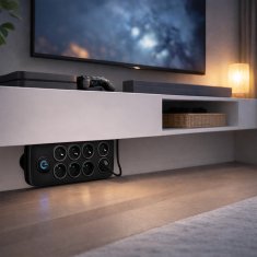 Qoltec prenapetostna zaščita, razdelilnik | 8 vtičnic | 2,5 m | črne barve
