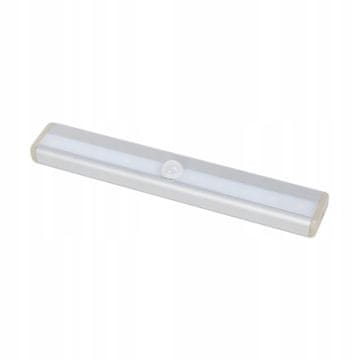 LED svetilka s senzorjem gibanja pod omarico, na baterije