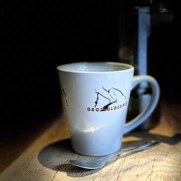 Grossglockner Cyclist Latte vrček - popolno darilo za kolesarja