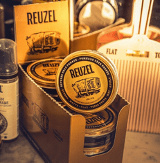 Reuzel Strong Matte Clay pomada 95,8 g