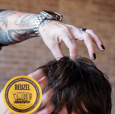 Reuzel Strong Matte Clay pomada 95,8 g