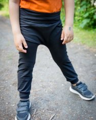Jožánek Lahke baggy hlače za otroke 104 Črna