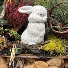 Vrtna figura "Ljubki zajček Bambi" - sladka dekoracija za vsak vrt