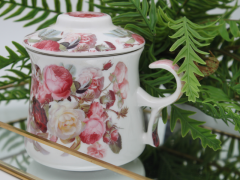 Vrček z infuzerjem v škatli, 350 ml, kot darilo, kolekcija Classic Rose