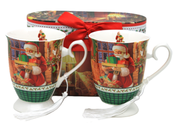 Komplet 2 porcelanastih skodelic Božička 330 ml v okrasni škatli
