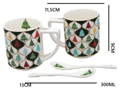 Porcelanaste skodelice z žličkami v obliki božičnega drevesca, 2 kosa v okrasni škatli