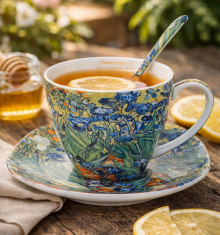 Porcelanasta skodelica in krožnik Van Gogh Starry Night kot darilo