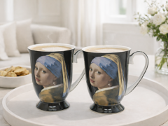 Porcelanasti vrčki 2x Vermeer "Dekle z bisernim uhanom" 300 ml luksuzni