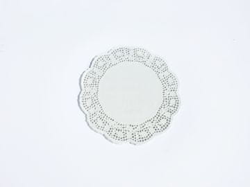 papirnati prtički 100 kosov z odprtinami premera 30 cm | 35-27