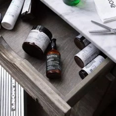 BullFrog Agnostico začinjen balzam za brado in obraz - - 100 ml