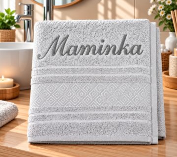 Frotirna brisača v obliki mozaika z imenom MAME - 50x100 cm, svetlo siva