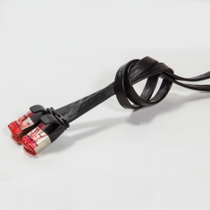shumee LogiLink Professional SlimLine patch kabel kat. 6A, raven, U/FTP, 0,25 m, črn - kompakten za omrežne omare in pisarne