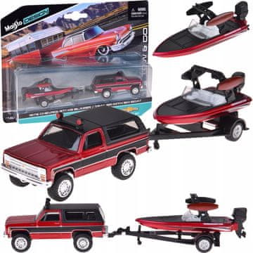 JOKOMISIADA Maisto licencirani kovinski avtomobilček Chevrolet K5 Blazer + čoln 1:64 ZA5964