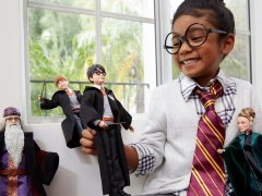 Mattel Lutka Harry Potter v šolski obleki Gryffindor + palica FYM50 ZA5093