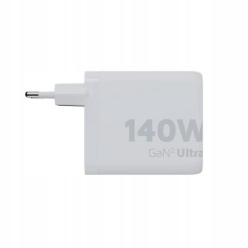 Xtorm 140W stenski polnilnik 3x USB-C, USB-A QC PD hitri kompaktni 1 kos.