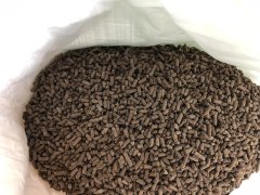 33 BIO17 Naravno goveje gnojilo granulirano organsko gnojilo v obliki granul Optima 5 l biovita