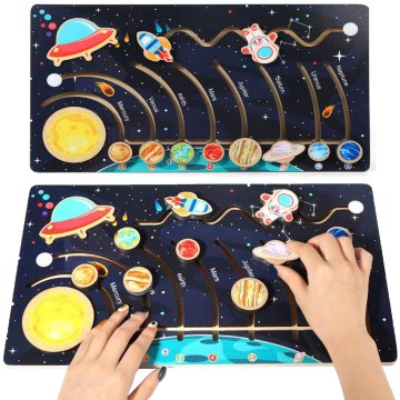 LESENI LABIRINT MONTESSORI PLANETI SONČNEGA SISTEMA