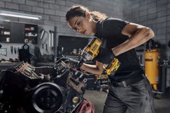DeWalt DCF892P2T 18V XR KOMPAKTNI UDARNI KLJUČNIK 1/2" 2X5Ah
