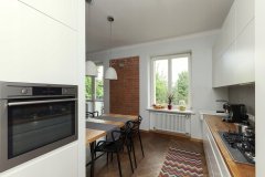 VRTNI STOL Z ODPRTIMI DVOSTRIMI VRTIMI KUHINJAMI, MODERN SPLIT, Loft za kuhinjo in dnevno sobo